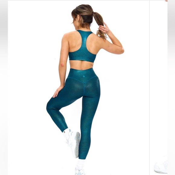 BuffBunny Siren Holographic Rebel Leggings and Sol Bra Set - Picture 3 of 9